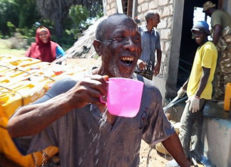 Quênia instala primeira usina solar que transforma água do oceano em potável