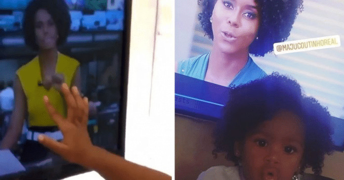 A presença de Maju Coutinho na TV encantou essa garotinha, que se sentiu representada. Veja o vídeo!