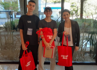 Estudantes desenvolvem novo jogo que ajuda pessoas com dislexia