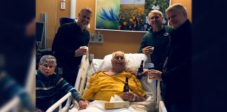 Seu último desejo foi tomar uma cervejinha com seus filhos. Seu último desejo foi tomar uma cervejinha com seus filhos.