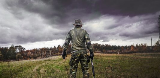 O fetiche por armas de fogo: mais mortes, menos vidas