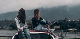 Existem pessoas de quem a gente gosta instantaneamente Existem pessoas de quem a gente gosta instantaneamente