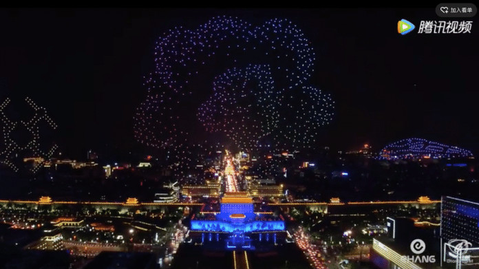 Sem barulho, Ano Novo Chinês é celebrado com show de luzes de 300 drones