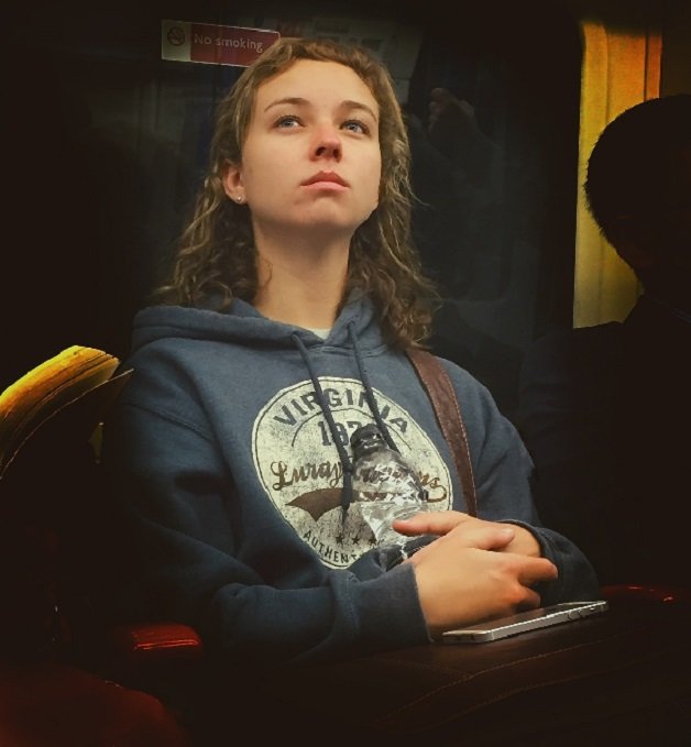 contioutra.com - Fotógrafo transforma fotos de pessoas no metrô em pinturas do século 16