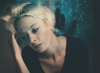 Tem dificuldade de se desligar das preocupações na hora de dormir? Chama-se ansiedade noturna