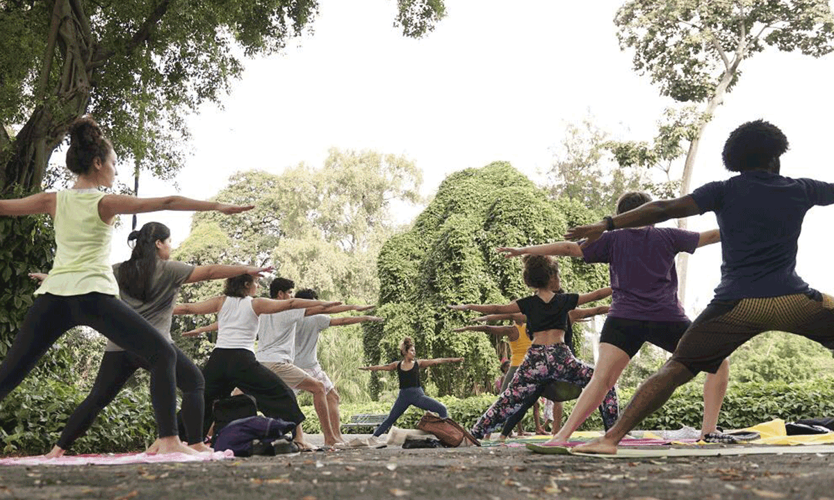 contioutra.com - 'Yoga Marginal', o projeto que leva a prática para as favelas e periferias