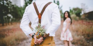 Às vezes, a pessoa se afasta para deixar saudade, mas acaba deixando espaço para outra pessoa entrar