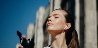 Já imaginaram que cuidar da saúde mental é tão importante quanto cuidar do nosso corpo? Já imaginaram que cuidar da saúde mental é tão importante quanto cuidar do nosso corpo?