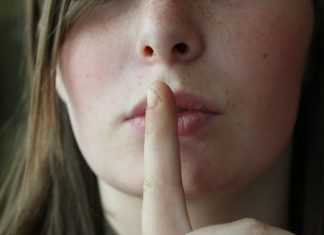 Os segredos chocantes das celebridades de Hollywood