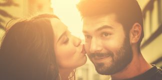 O seu amor tem que ser também o seu melhor amigo O seu amor tem que ser também o seu melhor amigo