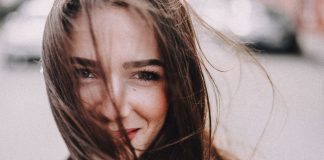 “Eu sou o meu bem mais precioso e não permito que me tratem com menos afeto do que mereço” “Eu sou o meu bem mais precioso e não permito que me tratem com menos afeto do que mereço”