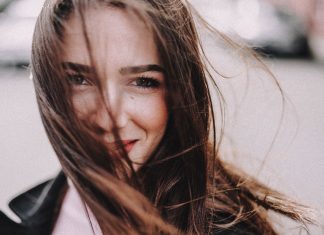 “Eu sou o meu bem mais precioso e não permito que me tratem com menos afeto do que mereço”