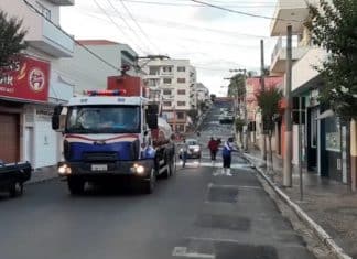 Socorro (SP) desinfeta ruas da cidade com cal e água para frear contágio de coronavírus