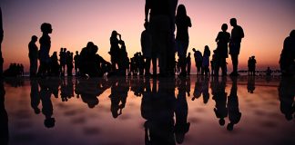 Um vírus invisível causando estrago e ainda tem gente que se acha grande coisa Um vírus invisível causando estrago e ainda tem gente que se acha grande coisa