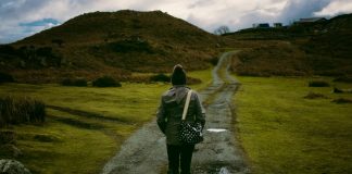 Quem vai embora nem sempre é o vilão da história Quem vai embora nem sempre é o vilão da história