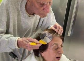 Vovô de 92 anos pinta os cabelos da esposa durante isolamento; “Faz tudo para que ela se sinta bonita”