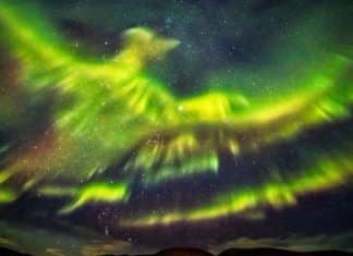 Vejam as imagens do dia em que a Aurora Boreal apresentou-se em forma de Fênix