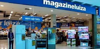 Após doação milionária, Magazine Luiza dobra auxílio-creche de funcionários fora do home office Após doação milionária, Magazine Luiza dobra auxílio-creche de funcionários fora do home office