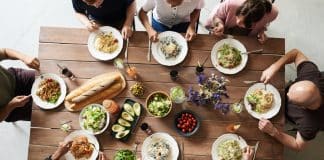 Se o inferno são os outros, nós também somos os outros de alguém! Confere? Se o inferno são os outros, nós também somos os outros de alguém! Confere?