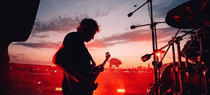 Pink Floyd transmitirá shows ao vivo toda sexta-feira durante a quarentena.