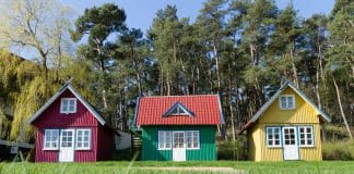 Seatle constrói mini casas para abrigar pessoas em situação de rua durante pandemia de coronavírus Seatle constrói mini casas para abrigar pessoas em situação de rua durante pandemia de coronavírus