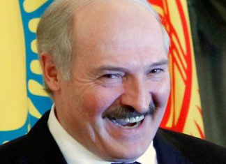 Presidente da Bielorrússia sugere 50 ml de vodka por dia e sauna para curar Covid-19