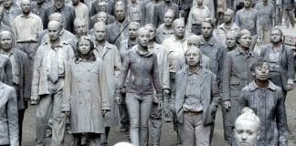 O ano é 2020 e há zumbis para todo lado