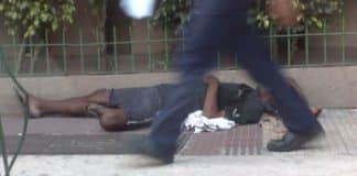 Eu só peço a Deus – Que a dor não me seja indiferente