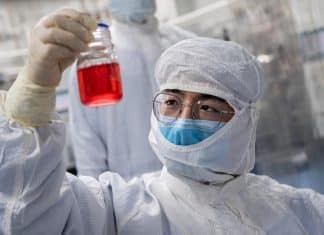 Vacina contra a Covid-19 pode estar pronta até outubro, declara CEO da Pfizer