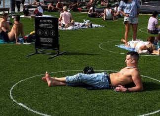 Nova York implementa “estacionamento humano” para manter distância social nos parques