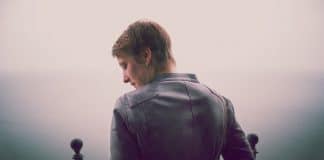 Saúde tem a ver com o que se come, mas também com o que se pensa, diz e faz Saúde tem a ver com o que se come, mas também com o que se pensa, diz e faz