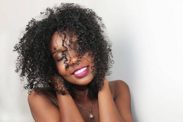 contioutra.com - L’Oréal contrata Thelma, vencedora do BBB, como embaixadora: “O objetivo é democratizar a beleza”