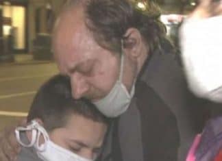 Viúvo que perdeu o emprego por causa da pandemia passa a dormir na rua com o filho caçula