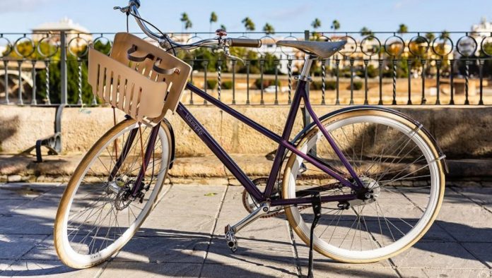 Bicicleta feita com cápsulas de café é aposta de startup sueca para promover a reciclagem