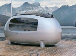 Conheça a casa cápsula com energia solar e eólica que pode ser usada como trailer por viajantes