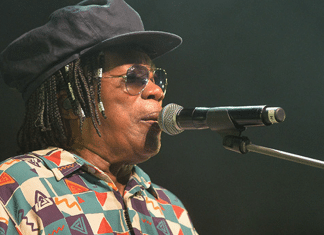 Milton Nascimento anuncia sua primeira live que ocorrerá neste mês de junho