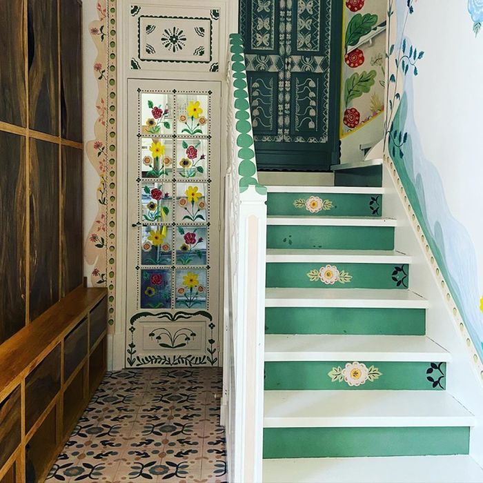 contioutra.com - Durante a quarentena, artista francesa transforma todas as paredes de sua casa com lindas pinturas