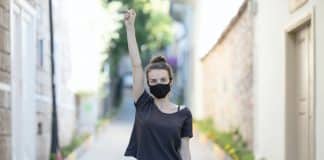 A doença da normalidade: a indiferença pelas mais de cem mil mortes