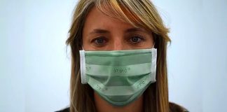 Empresa espanhola criou uma máscara que muda de cor conforme a febre.