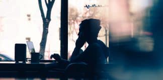 “O sábio pensa, o sensato pondera, o imbecil posta fake news” “O sábio pensa, o sensato pondera, o imbecil posta fake news”