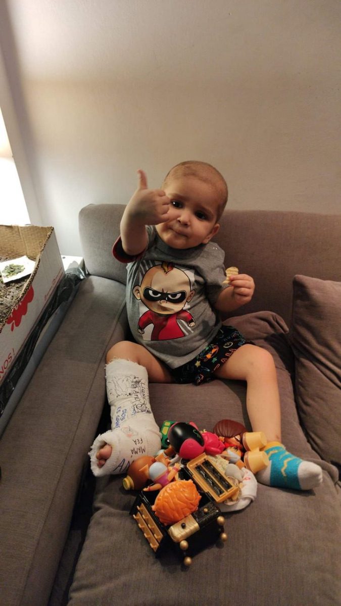 contioutra.com - Pequeno guerreiro: menino de 2 anos recebeu transplante de medula óssea, venceu leucemia e COVID-19