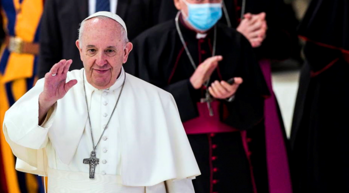 Papa Francisco manifesta apoio a união civil entre pessoas do mesmo sexo: “São filhos de Deus”