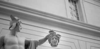 O sentimento de vingança: “olho por olho, e o mundo acabará cego” O sentimento de vingança: “olho por olho, e o mundo acabará cego”