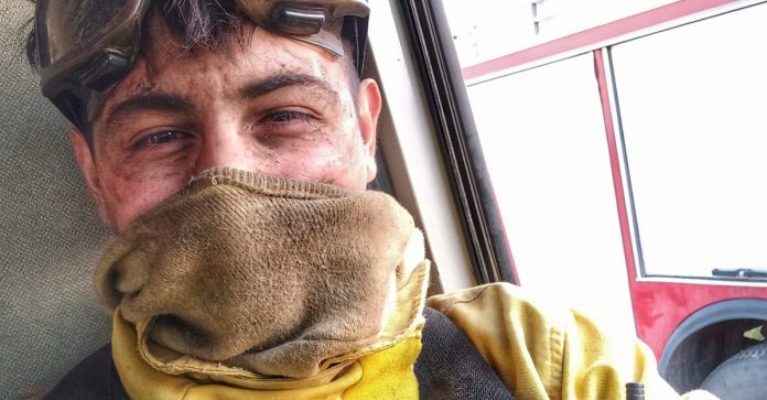 “Não era a minha vez”: Bombeiro comemora no Twitter por ter saído vivo de um incêndio.