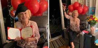 Vovó de 93 anos recebe seu diploma de graduação com 75 anos de atraso. Ela teve que abandonar a escola