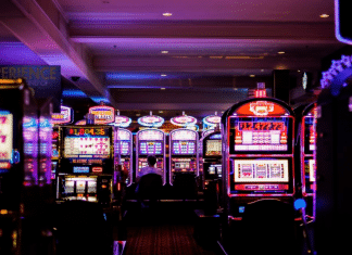 Como as slot machines e outros jogos de casino influenciam os jogadores