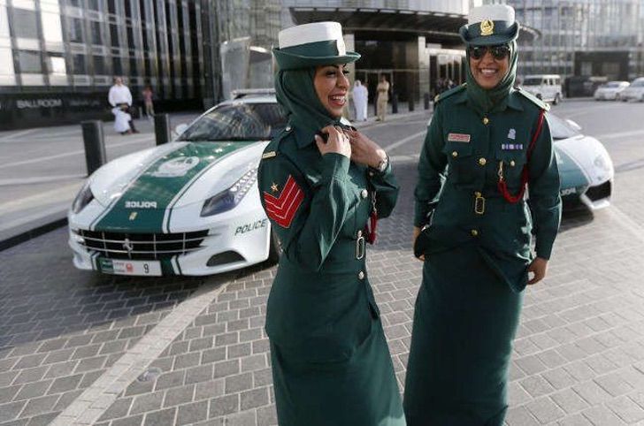 contioutra.com - Emirados Árabes finalmente permitem que casais vivam juntos sem casamento oficial