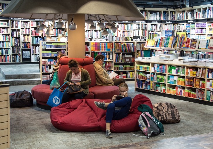 contioutra.com - Bélgica declara livrarias como lugar de “primeira necessidade”. Não fecharão durante a pandemia