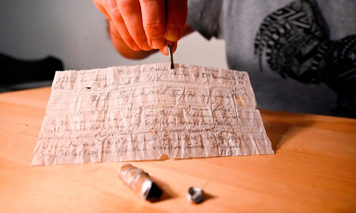contioutra.com - Carta entregue por pombo-correio é encontrada após 110 anos de ter sido enviada.