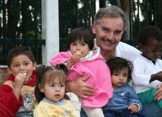 Este homem já salvou a vida de mais de 95 mil crianças que resgatou das ruas e de lixões